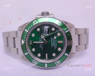 Classic Model Rolex Submariner Green Dial Green Bezel Replica Watch: Stainless Steel 16610LV watches