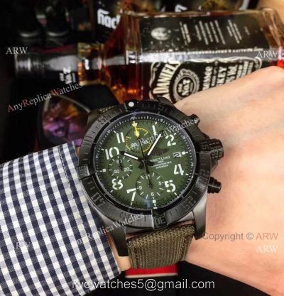 Copy Breitling Super Avenger II Watches Green Dial Black Case watches