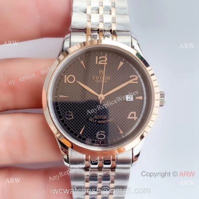 Swiss Replica Tudor 1926 ETA2824 Men Watch Black Face 2 Tone Rose Gold watches