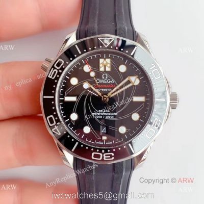 OM Factory Omega Seamaster Diver 300m Black Rubber Strap Omega 007 Replica Watch watches