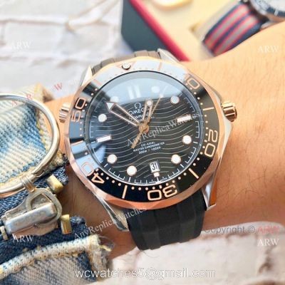 New Copy Omega Seamaster Diver 300 M Two Tone Rose Gold Rubber Strap Watch watches