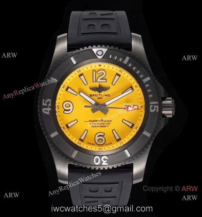 2020 New! Swiss Breitling Superocean Automatic Black Steel Watch Yellow Dial watches