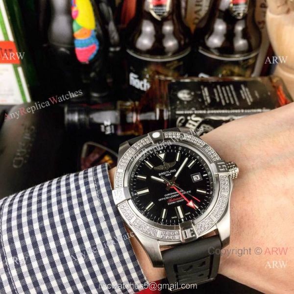 AAA Replica Breitling Avenger II GMT Diamond Watch Cream Face AAA Replica Breitling Avenger II GMT Diamond Watch Cream Face