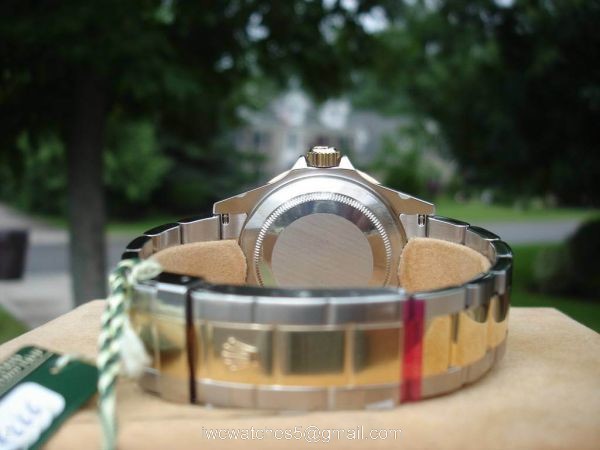 Classic Model Rolex 2-Tone Silver Face w/Black Bezel Replica Watch Classic Model Rolex 2-Tone Silver Face w/Black Bezel Replica Watch