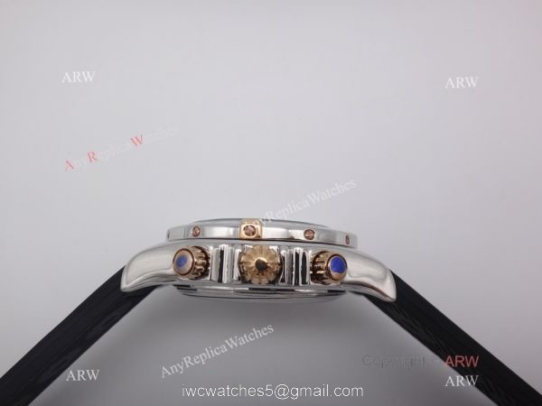 Breitling Chronomat B01 44mm Rose Gold Chronograph Black Rubber Band Breitling Chronomat B01 44mm Rose Gold Chronograph Black Rubber Band