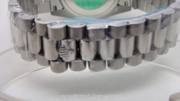 Rolex Day-Date Polished Stainless Steel Silver Dial Mens Replica Watches Rolex Day-Date Polished Stainless Steel Silver Dial Mens Replica Watches