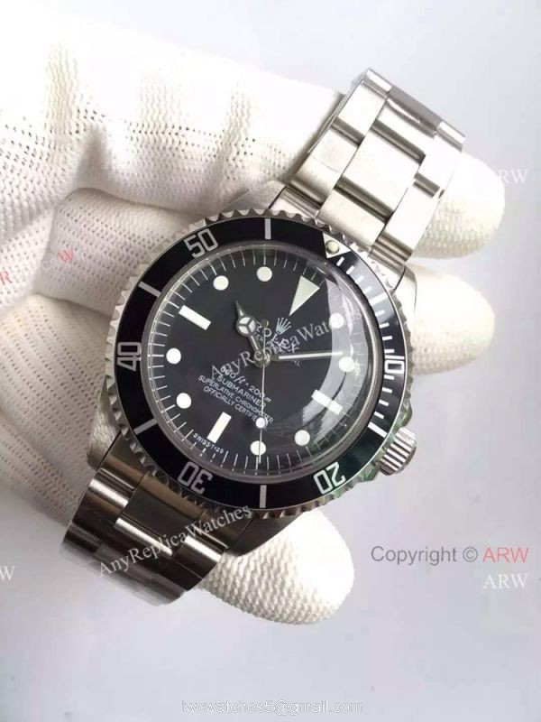 Rolex Vintage Submariner Replica Wrist White Markers Stainless Steel 40mm Rolex Vintage Submariner Replica Wrist White Markers Stainless Steel 40mm