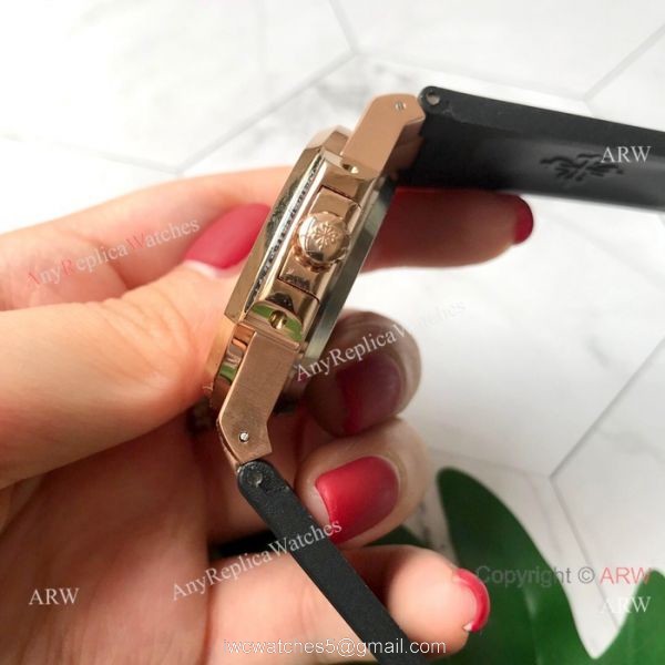 Replica Patek Philippe Engraving Nautilus Rose Gold Watch 42mm Replica Patek Philippe Engraving Nautilus Rose Gold Watch 42mm