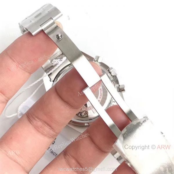 (OM) Swiss Omega Speedmaster Chronomeyer Stainless steel White Dial Watch (OM) Swiss Omega Speedmaster Chronomeyer Stainless steel White Dial Watch
