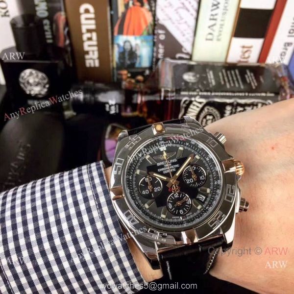 Replica Breitling Chronomat 01 Two Tone Rose Gold Watch Replica Breitling Chronomat 01 Two Tone Rose Gold Watch