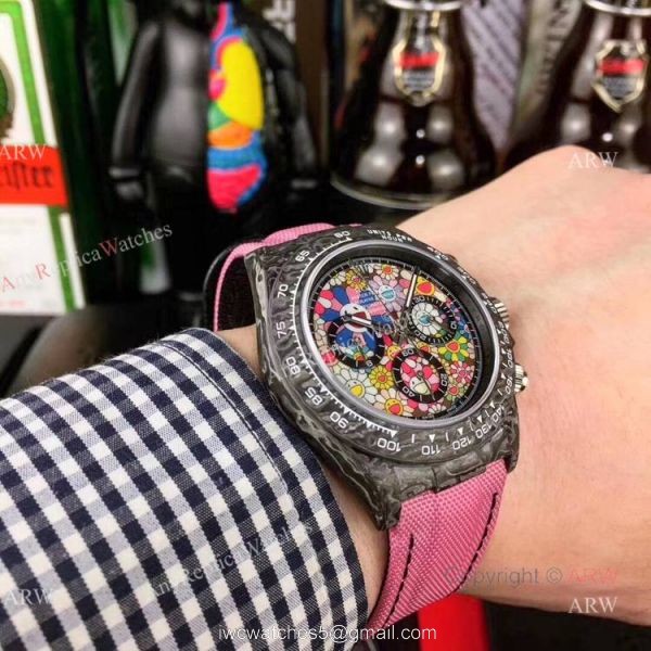 New Rolex Daytona 2020 Carbon Rolex Daytona Replica Watch with Pink Strap New Rolex Daytona 2020 Carbon Rolex Daytona Replica Watch with Pink Strap