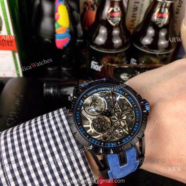 New Roger Dubuis Excalibur Spider Pirelli Watches Black DLC Case New Roger Dubuis Excalibur Spider Pirelli Watches Black DLC Case