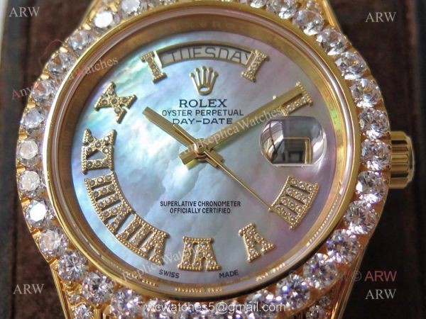 Best Replica Rolex Day-Date 40 Yellow Gold Full Diamond Watch Best Replica Rolex Day-Date 40 Yellow Gold Full Diamond Watch