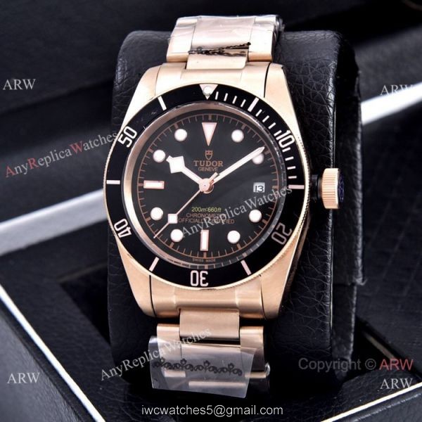 Replica Tudor Heritage Black Bay 41mm Men Watches Red Bezel Rose Gold Replica Tudor Heritage Black Bay 41mm Men Watches Red Bezel Rose Gold