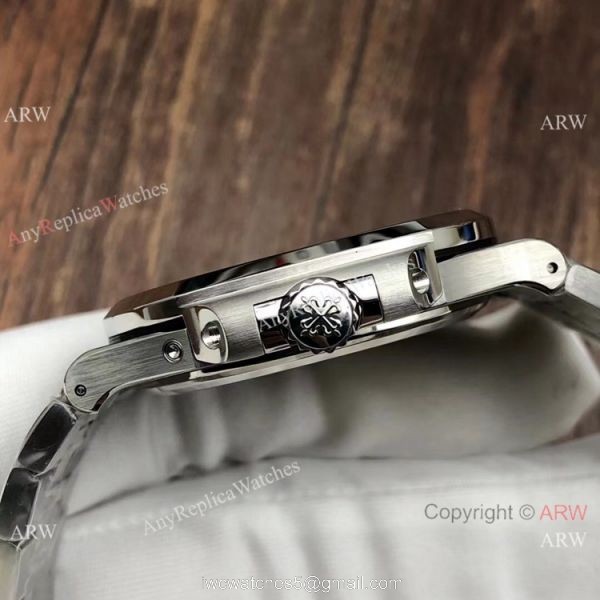 PPF Super Clone Patek Philippe Geneve Nautilus Moon phase Stianless Steel Gradient Blue Watch 40mm PPF Super Clone Patek Philippe Geneve Nautilus Moon phase Stianless Steel Gradient Blue Watch 40mm