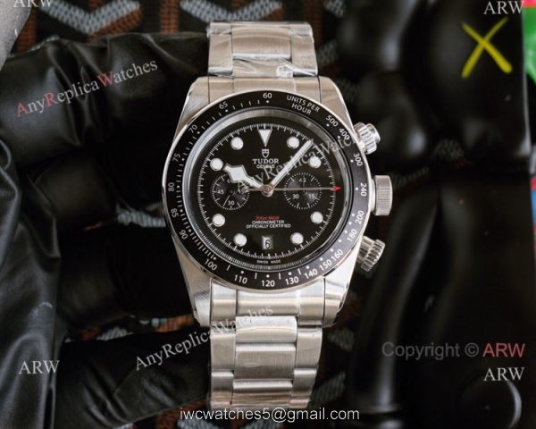 Solid Black Tudor Heritage Black Bay Replica Watches 42mm Automatic Solid Black Tudor Heritage Black Bay Replica Watches 42mm Automatic
