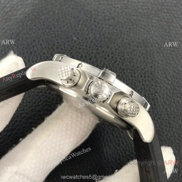 Grade AAA Clone Breitling Avenger Chronograph 43 A7750 Watch Black Rubber Band Grade AAA Clone Breitling Avenger Chronograph 43 A7750 Watch Black Rubber Band