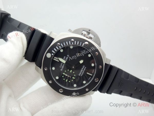 Copy Panerai Luminor Submersible SS Black Rubber Watch PAM 682 Copy Panerai Luminor Submersible SS Black Rubber Watch PAM 682
