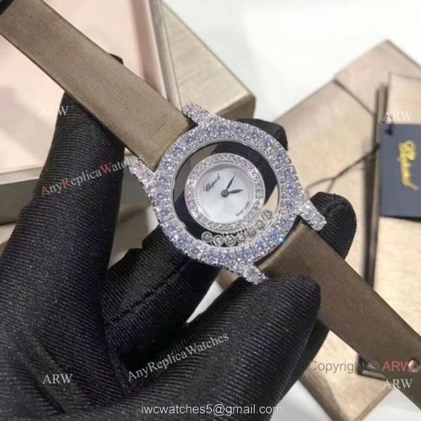 Top Grade Replica Chopard Happy Dreamg Ice Out Watches 32mm Top Grade Replica Chopard Happy Dreamg Ice Out Watches 32mm