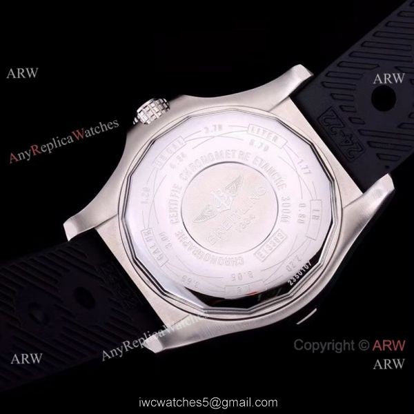 Breitling Avenger II Seawolf Black Dial Black Rubber Band Watch 44mm Breitling Avenger II Seawolf Black Dial Black Rubber Band Watch 44mm