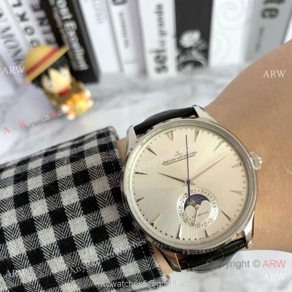 Clone Jaeger LeCoultre Master Ultra Thin Moon Men Watch 43mm Clone Jaeger LeCoultre Master Ultra Thin Moon Men Watch 43mm