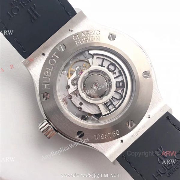 Swiss Hublot HUB1112 Classic Fusion Titanium Watch Black Gummy Strap Swiss Hublot HUB1112 Classic Fusion Titanium Watch Black Gummy Strap