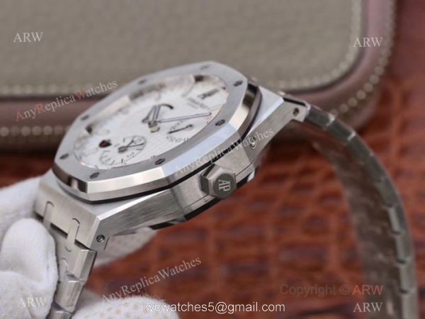 Swiss Grade Audemars Piguet Royal Oak GMT 2329 Watch Replica White Dial Swiss Grade Audemars Piguet Royal Oak GMT 2329 Watch Replica White Dial