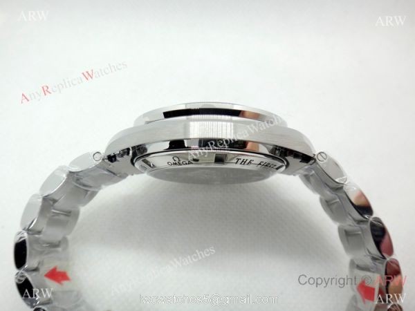 Swiss Grade 1 Omega Speedmaster 7750 Stainless Steel Black Bezel Swiss Replica Watches Swiss Grade 1 Omega Speedmaster 7750 Stainless Steel Black Bezel Swiss Replica Watches