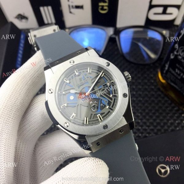 Replica Hublot Classic Fusion 43mm watches Black Bezel Rubber Strap Replica Hublot Classic Fusion 43mm watches Black Bezel Rubber Strap