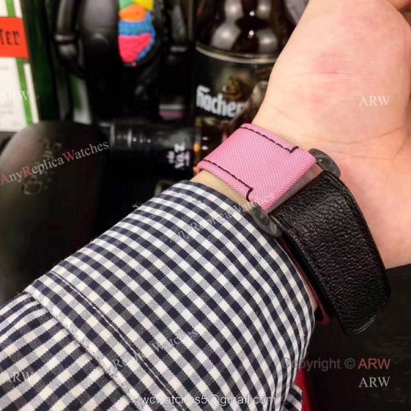 New Rolex Daytona 2020 Carbon Rolex Daytona Replica Watch with Pink Strap New Rolex Daytona 2020 Carbon Rolex Daytona Replica Watch with Pink Strap