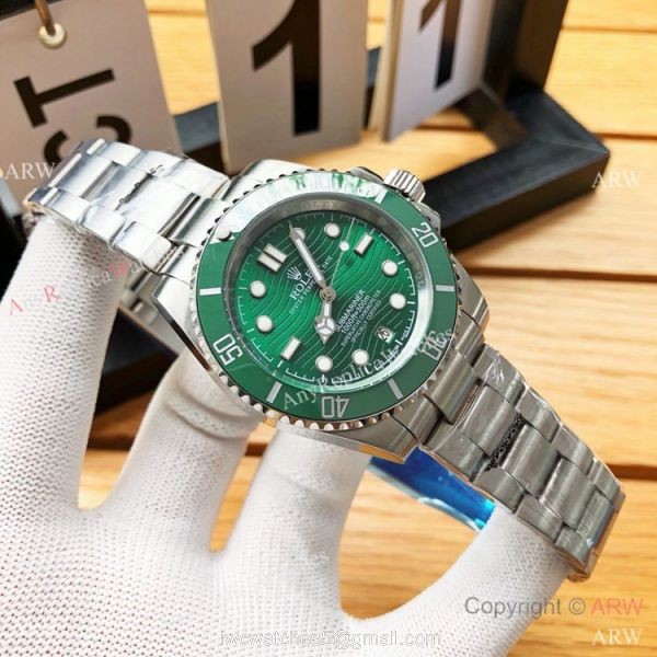 Rolex Submariner Date Copy Watches Two Tone Black Ceramic Bezel 40mm Rolex Submariner Date Copy Watches Two Tone Black Ceramic Bezel 40mm
