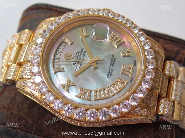 Best Replica Rolex Day-Date 40 Yellow Gold Full Diamond Watch Best Replica Rolex Day-Date 40 Yellow Gold Full Diamond Watch