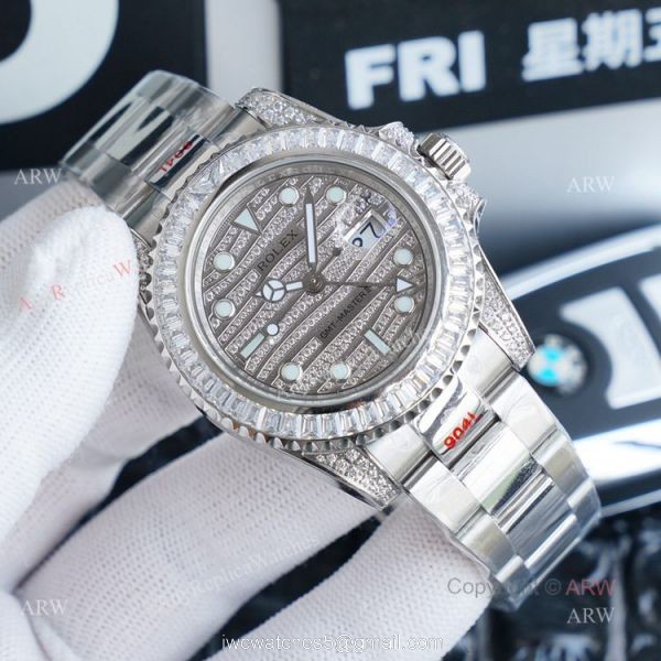 Swiss Replica Rolex GMT-Master II Full Diamonds Rolex 116758 Watch Swiss Replica Rolex GMT-Master II Full Diamonds Rolex 116758 Watch