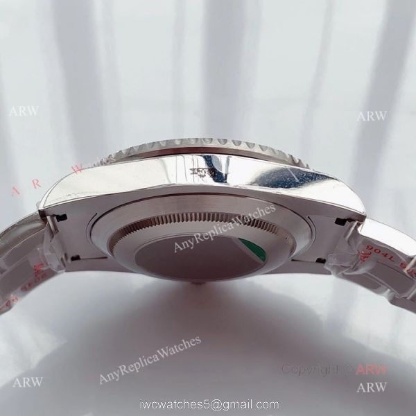 Noob V11 Replica Rolex Submariner Green Face 116610LV Watch 904L Swiss 32355 Noob V11 Replica Rolex Submariner Green Face 116610LV Watch 904L Swiss 32355