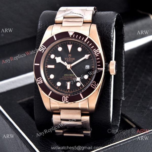 Replica Tudor Heritage Black Bay 41mm Men Watches Red Bezel Rose Gold Replica Tudor Heritage Black Bay 41mm Men Watches Red Bezel Rose Gold