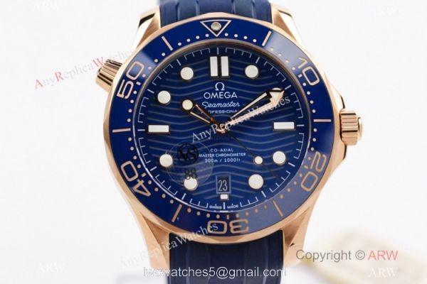 VS AAA Replica Omega Seamaster Diver 300m Watch Rose Gold Rubber Strap VS AAA Replica Omega Seamaster Diver 300m Watch Rose Gold Rubber Strap
