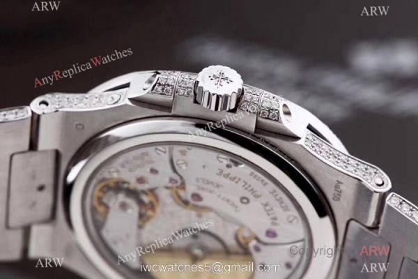 Iced Out Patek Philippe Nautilus Moon Phase Power Reserve 5712 Watch Swiss Grade Watch Iced Out Patek Philippe Nautilus Moon Phase Power Reserve 5712 Watch Swiss Grade Watch