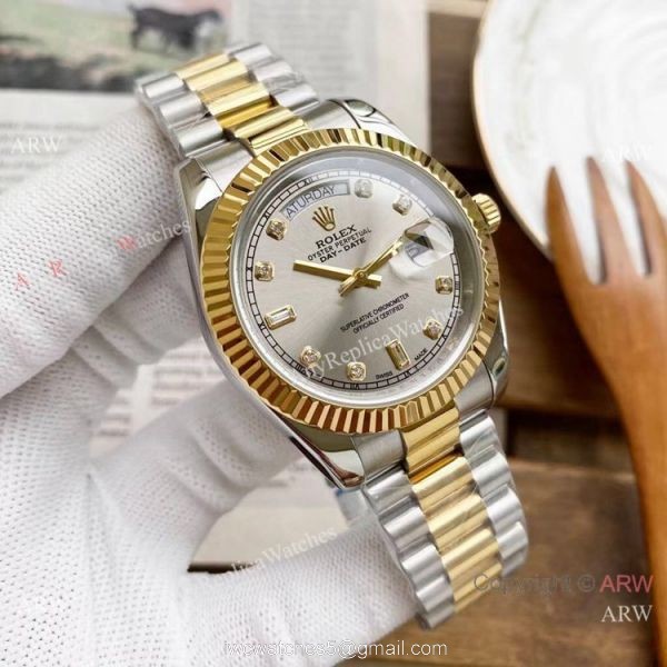 Replica Rolex Day-Date 40mm Watches Two Tone Black Diamond Face Replica Rolex Day-Date 40mm Watches Two Tone Black Diamond Face