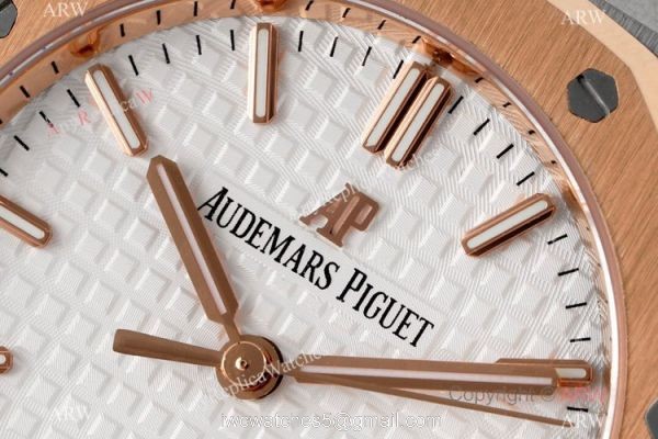 2021 New Swiss Audemars Piguet Royal Oak Rose Gold 34mm Watch Caliber 5800 Selfwinding Movement 2021 New Swiss Audemars Piguet Royal Oak Rose Gold 34mm Watch Caliber 5800 Selfwinding Movement