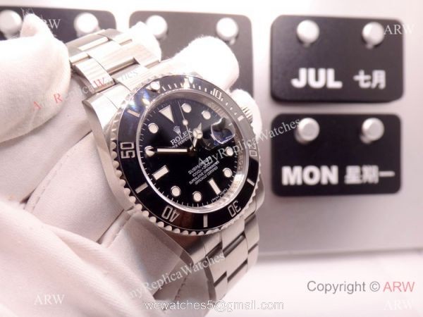 Pre-Owned Rolex Submariner Noob 3135 Stainless Steel 116610ln Watch 40mm Pre-Owned Rolex Submariner Noob 3135 Stainless Steel 116610ln Watch 40mm