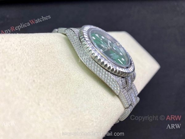 Swiss Replica Rolex Submariner 2836 Iced Out Watch 904L Stainless Steel Green Face 40mm Swiss Replica Rolex Submariner 2836 Iced Out Watch 904L Stainless Steel Green Face 40mm