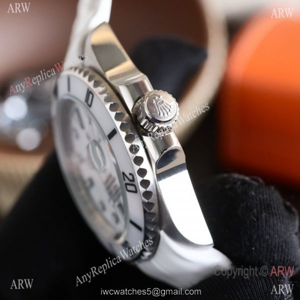 Replica Rolex Submariner All Black/White Ceramic Bezel Mens 40MM Watch Replica Rolex Submariner All Black/White Ceramic Bezel Mens 40MM Watch