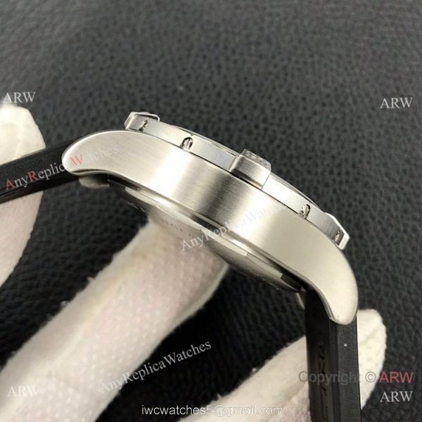 Grade AAA Clone Breitling Avenger Chronograph 43 A7750 Watch Black Rubber Band Grade AAA Clone Breitling Avenger Chronograph 43 A7750 Watch Black Rubber Band
