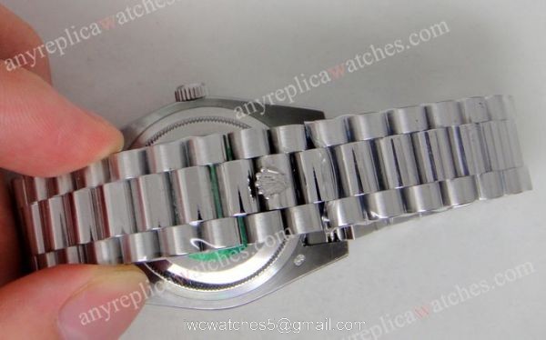Rolex Day-Date Polished Stainless Steel Case Silver Dial Mens Watch Rolex Day-Date Polished Stainless Steel Case Silver Dial Mens Watch