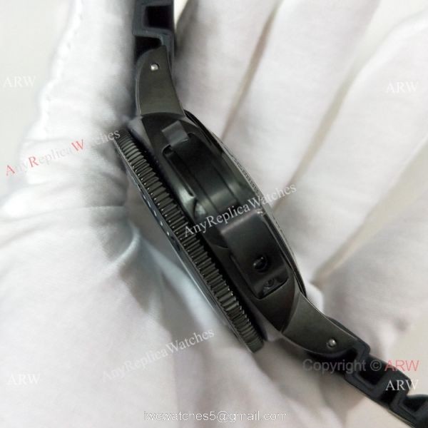 Copy Panerai Submersible Rubber Strap Black Case Watch PAM983 Copy Panerai Submersible Rubber Strap Black Case Watch PAM983