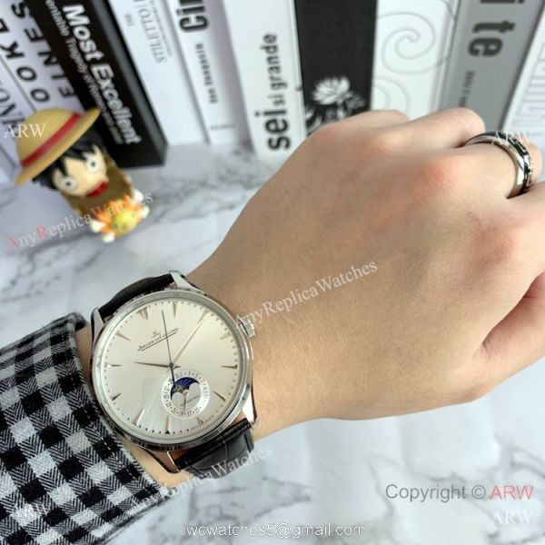 Clone Jaeger LeCoultre Master Ultra Thin Moon Men Watch 43mm Clone Jaeger LeCoultre Master Ultra Thin Moon Men Watch 43mm