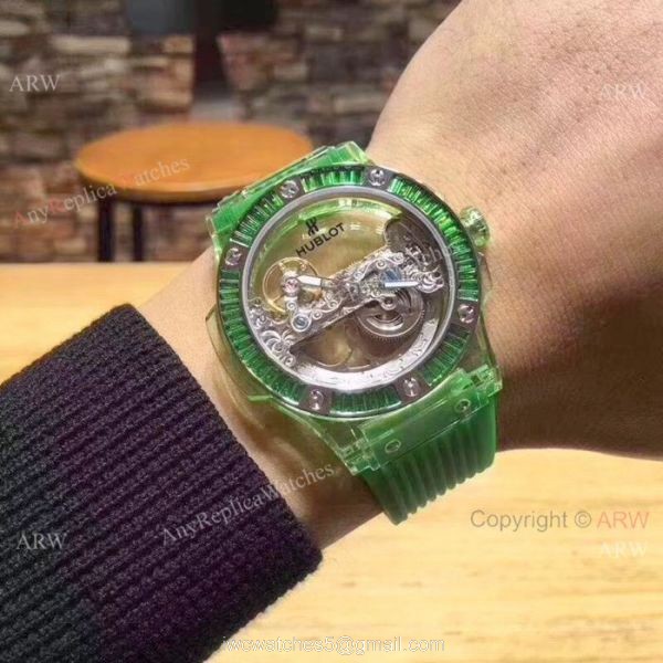 2019 Hublot Unico Sapphire Replica Watch Transparent Case Rainbow Bezel 2019 Hublot Unico Sapphire Replica Watch Transparent Case Rainbow Bezel