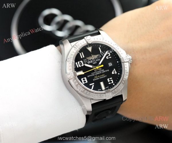 New Breitling Avenger blackbird 44mm Watches SS Blue Dial New Breitling Avenger blackbird 44mm Watches SS Blue Dial