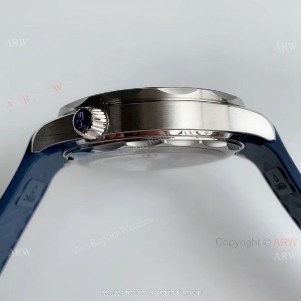 (OM)Grade 1A Omega Diver 300m James Bond Watch Replica Gray Dial Blue Rubber Band (OM)Grade 1A Omega Diver 300m James Bond Watch Replica Gray Dial Blue Rubber Band