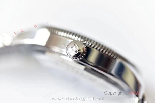 (GF) Replica Breitling Superocean Heritage II Stainless Steel Black Watch 42mm (GF) Replica Breitling Superocean Heritage II Stainless Steel Black Watch 42mm